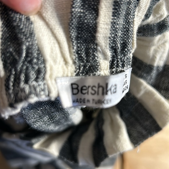 Bershka Shorts - Picture 3 of 4